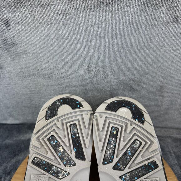 UGG Boots Womens Size 8 Gray Black Shearling Lined Lace Up Vibram Arctic Grip - Picture 9 of 11